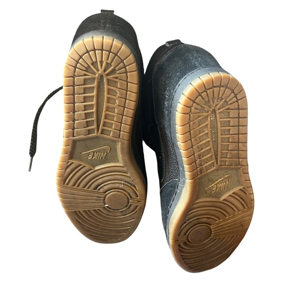 Nike Women's Black Wedge Sneakers

Nike Dunk Sky High - wedge sneakers size 10 - Picture 7 of 8